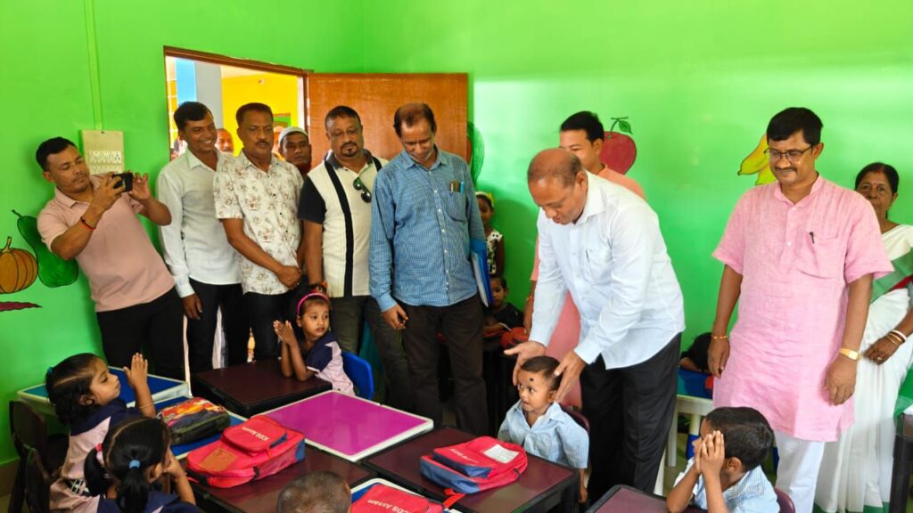 আগের সরকারের আমলে অঙ্গনওয়াড়ি কেন্দ্রগুলো নড়বড়ে ছিল : পরিমল আগের সরকারের আমলে অঙ্গনওয়াড়ি কেন্দ্রগুলো নড়বড়ে ছিল : পরিমল