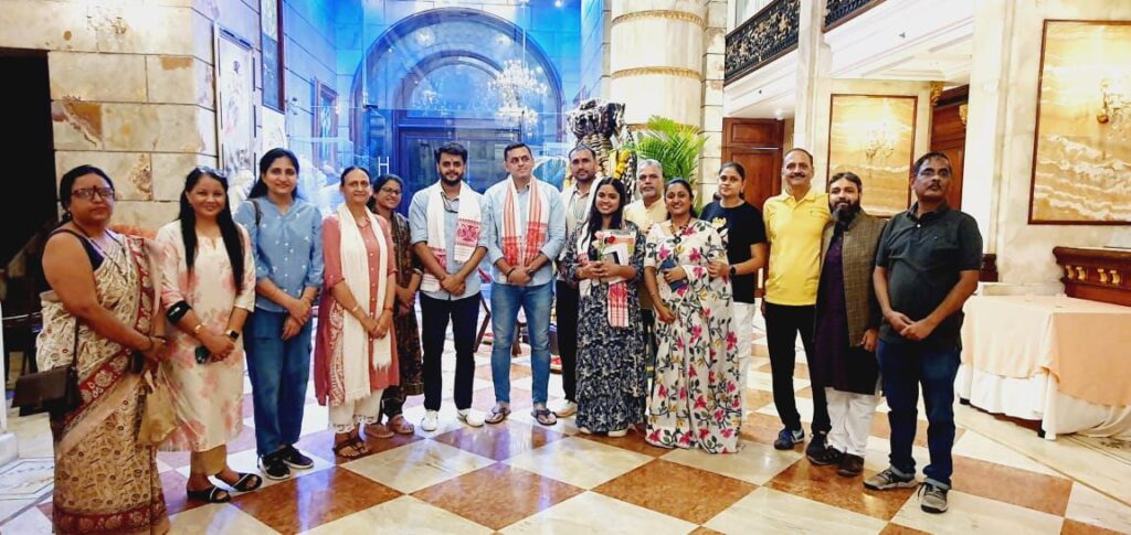 আয়ুষ মন্ত্রকের সচিব সহ পদাধিকারীদের সঙ্গে সাক্ষাৎ শিলচর নিরাময় যোগ এডুকেশনের প্রতিনিধিদের আয়ুষ মন্ত্রকের সচিব সহ পদাধিকারীদের সঙ্গে সাক্ষাৎ শিলচর নিরাময় যোগ এডুকেশনের প্রতিনিধিদের