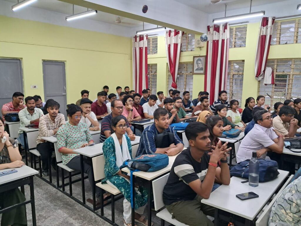 অদৃশ্য মহাবিশ্বের উন্মোচন নিয়ে বিশেষ বক্তৃতা আসাম বিশ্ববিদ্যালয়ে