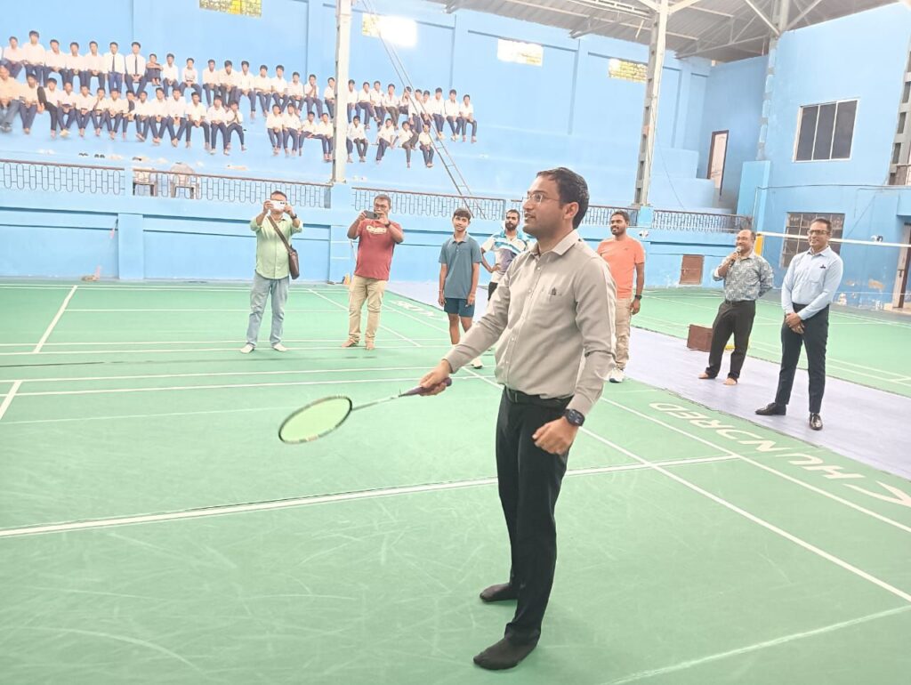 ফিট ইন্ডিয়া মিশনে নাগরিকদের আহ্বান জানালেন জেলা আয়ুক্ত মৃদুল যাদব ফিট ইন্ডিয়া মিশনে নাগরিকদের আহ্বান জানালেন জেলা আয়ুক্ত মৃদুল যাদব