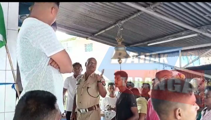 শিলচরের ন্যাশনাল হাইওয়ে পয়েন্টে শনি মন্দিরে চুরি, উত্তেজনা, অবরোধ শিলচরের ন্যাশনাল হাইওয়ে পয়েন্টে শনি মন্দিরে চুরি, উত্তেজনা, অবরোধ