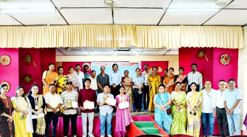 পাঠ্যসূচির বাইরে জীবন থেকেও পাঠ নিতে হবে ছাত্রছাত্রীদের : সঞ্জীব দেবলস্কর