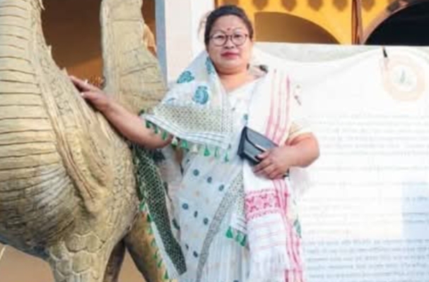 বিদ্যুতের ছিঁড়া তারের সংস্পর্শে এসে মৃত্যু মহিলার