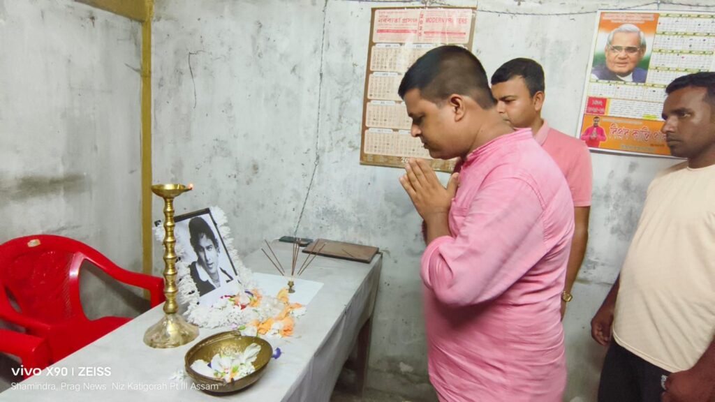 বরাক জুড়ে সঙ্গীত সম্রাট জুবিন গর্গকে শ্রদ্ধাঞ্জলি বিভিন্ন সংগঠনের বরাক জুড়ে সঙ্গীত সম্রাট জুবিন গর্গকে শ্রদ্ধাঞ্জলি বিভিন্ন সংগঠনের