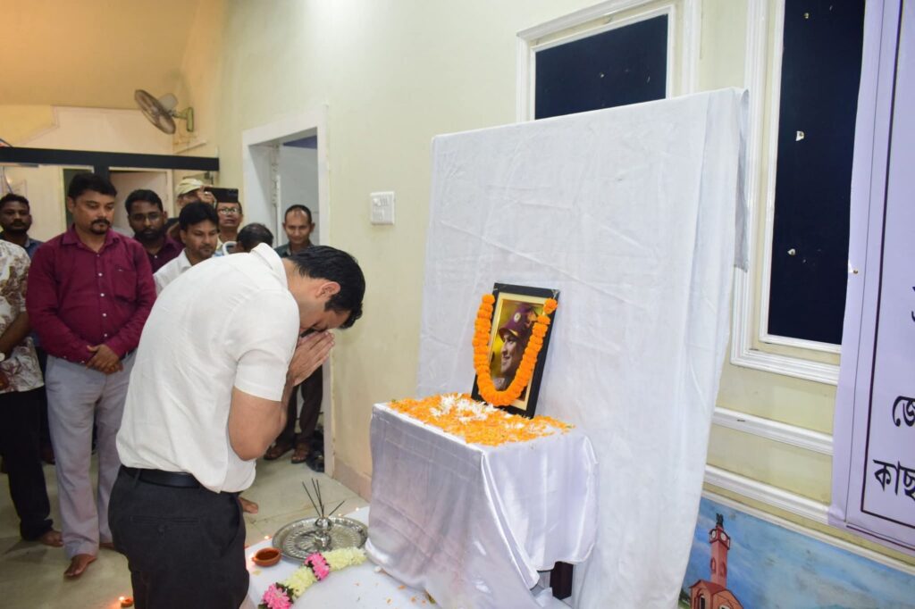 বরাক জুড়ে সঙ্গীত সম্রাট জুবিন গর্গকে শ্রদ্ধাঞ্জলি বিভিন্ন সংগঠনের বরাক জুড়ে সঙ্গীত সম্রাট জুবিন গর্গকে শ্রদ্ধাঞ্জলি বিভিন্ন সংগঠনের