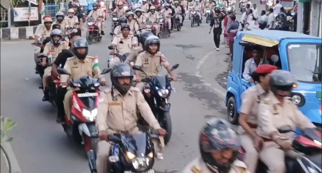 রাষ্ট্রীয় একতা দিবস উপলক্ষে শিলচরে বাইক র্যালি কাছাড় পুলিশের, কাল “ঐক্য পদযাত্রা” প্রশাসনের রাষ্ট্রীয় একতা দিবস উপলক্ষে শিলচরে বাইক র্যালি কাছাড় পুলিশের, কাল “ঐক্য পদযাত্রা” প্রশাসনের