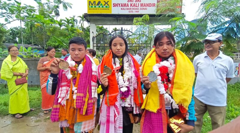 জাতীয় স্তরের থাংতা মার্শাল আর্ট প্রতিযোগিতায় পদক জয়ীদের সংবর্ধনা সোনাইয়ে জাতীয় স্তরের থাংতা মার্শাল আর্ট প্রতিযোগিতায় পদক জয়ীদের সংবর্ধনা সোনাইয়ে