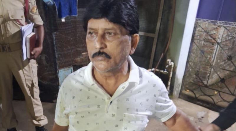 পয়লাপুল থেকে ভুয়ো চিকিৎসক গ্রেফতার পয়লাপুল থেকে ভুয়ো চিকিৎসক গ্রেফতার